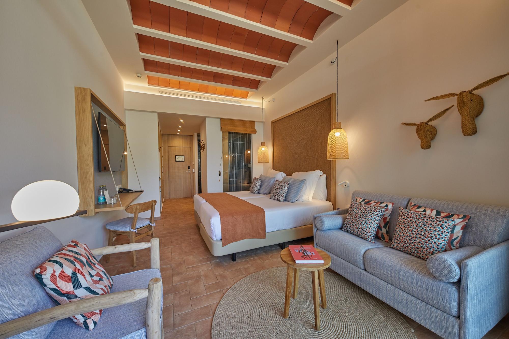Cala San Miguel Ibiza Resort, Adults Only, Curio Collection By Hilton Port de Sant Miguel エクステリア 写真 Deluxe Room