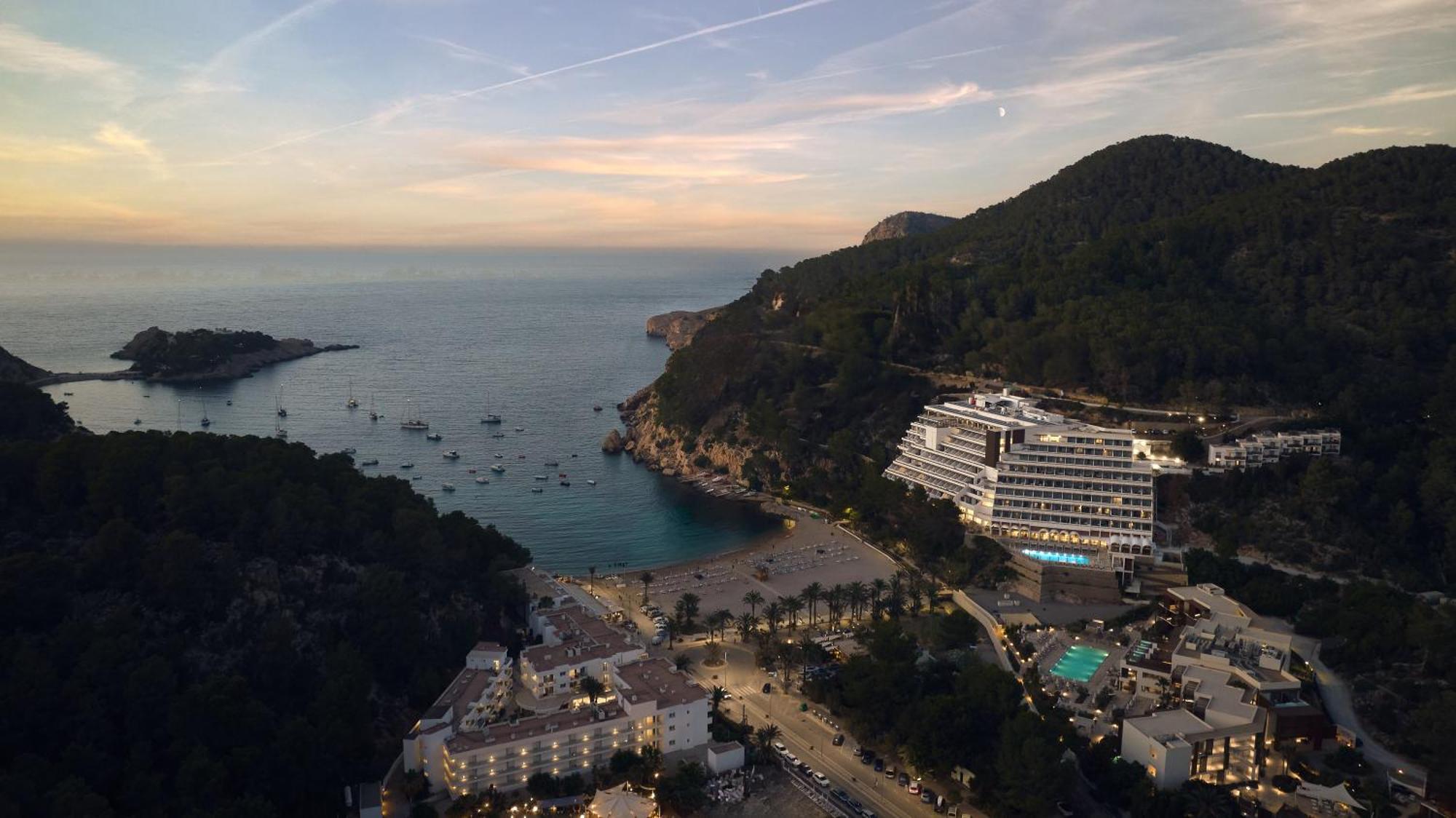 Cala San Miguel Ibiza Resort, Adults Only, Curio Collection By Hilton Port de Sant Miguel エクステリア 写真